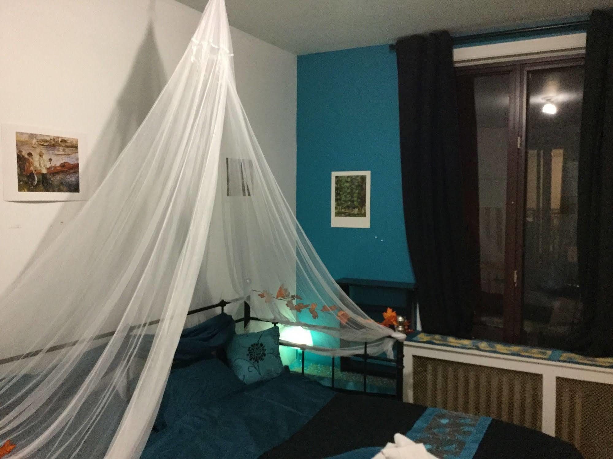 Auberge Reboot Hostel Монреал Екстериор снимка