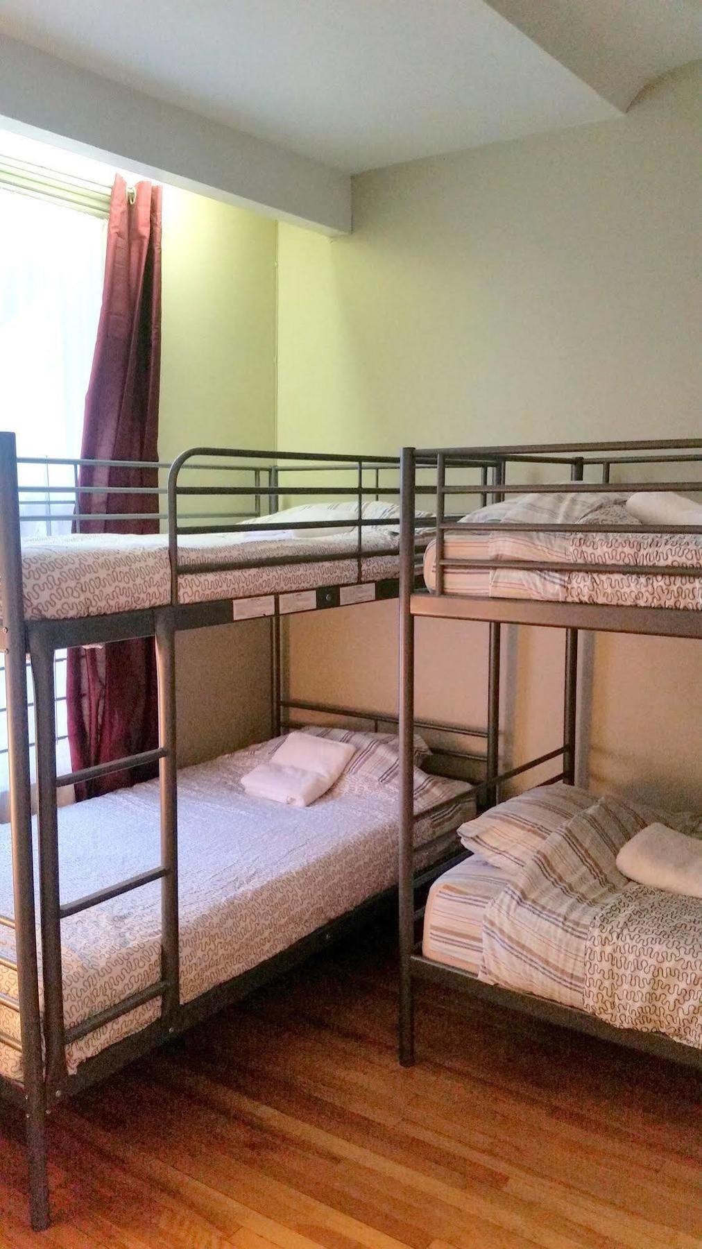 Auberge Reboot Hostel Монреал Екстериор снимка