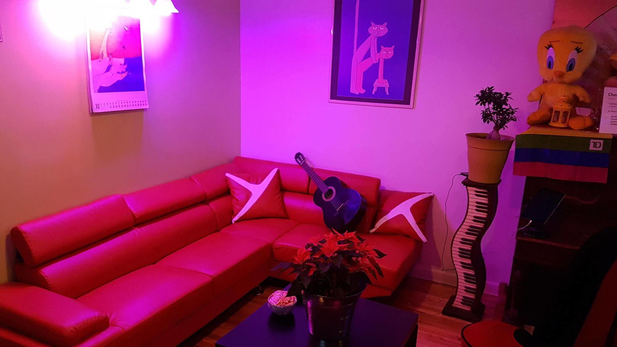 Auberge Reboot Hostel Монреал Екстериор снимка