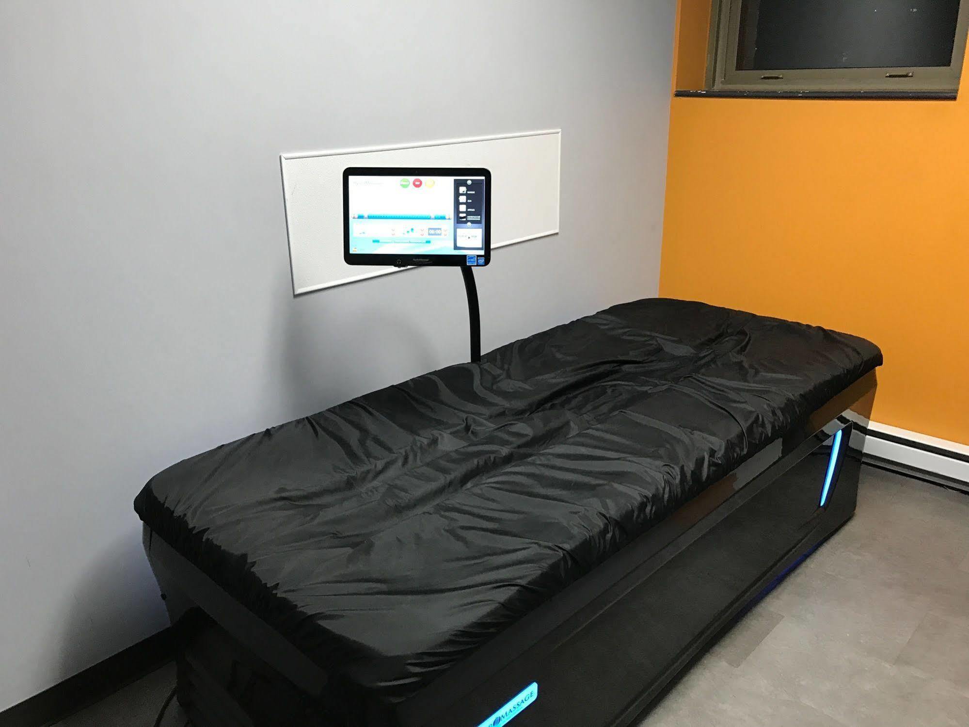 Auberge Reboot Hostel Монреал Екстериор снимка