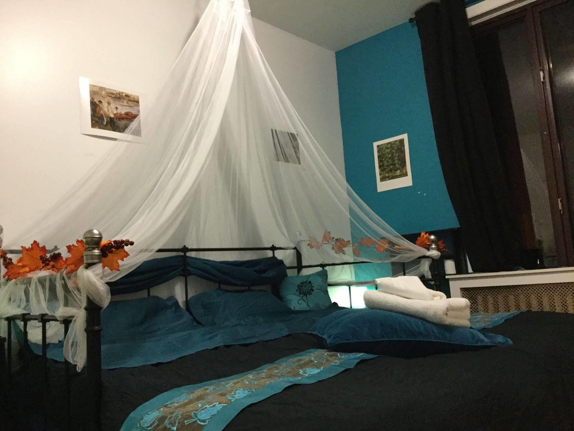 Auberge Reboot Hostel Монреал Екстериор снимка